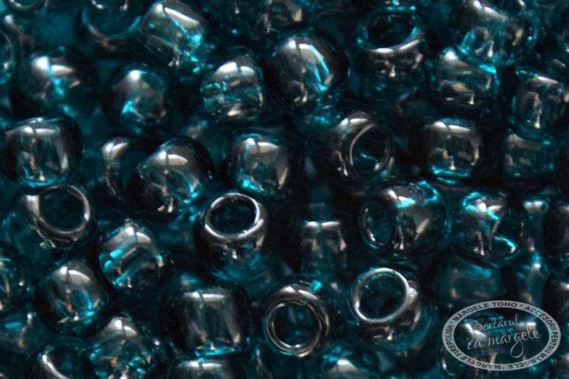 Margele TOHO 8 Transparent Capri Blue Margele TOHO 8 Transparent Capri Blue