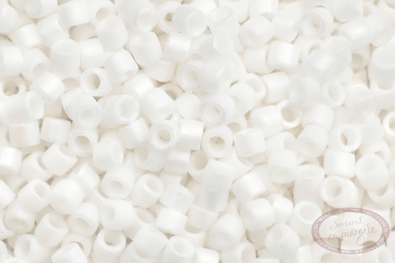 DB-351 Matte White DB 351 Matte White