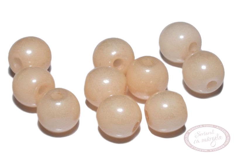 Margele presate 4mm Chalk Beige Luster Margele presate 4mm Chalk Beige Luster