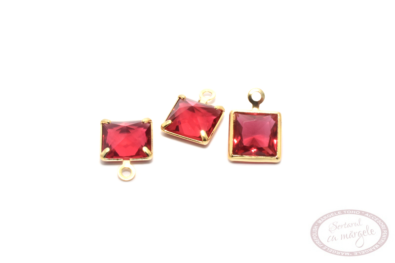 76880 Ornament charm DQ cu cristal fatetat 6x6mm Ruby Pink Gold placat cu aur